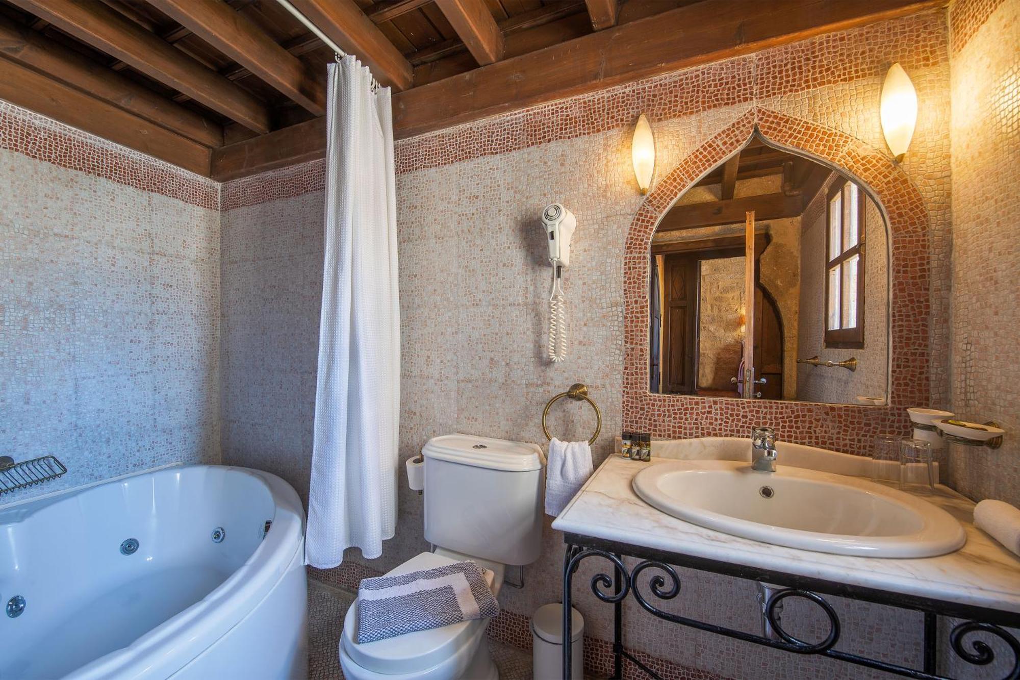 S.nikolis' Historic Boutique Hotel 4*