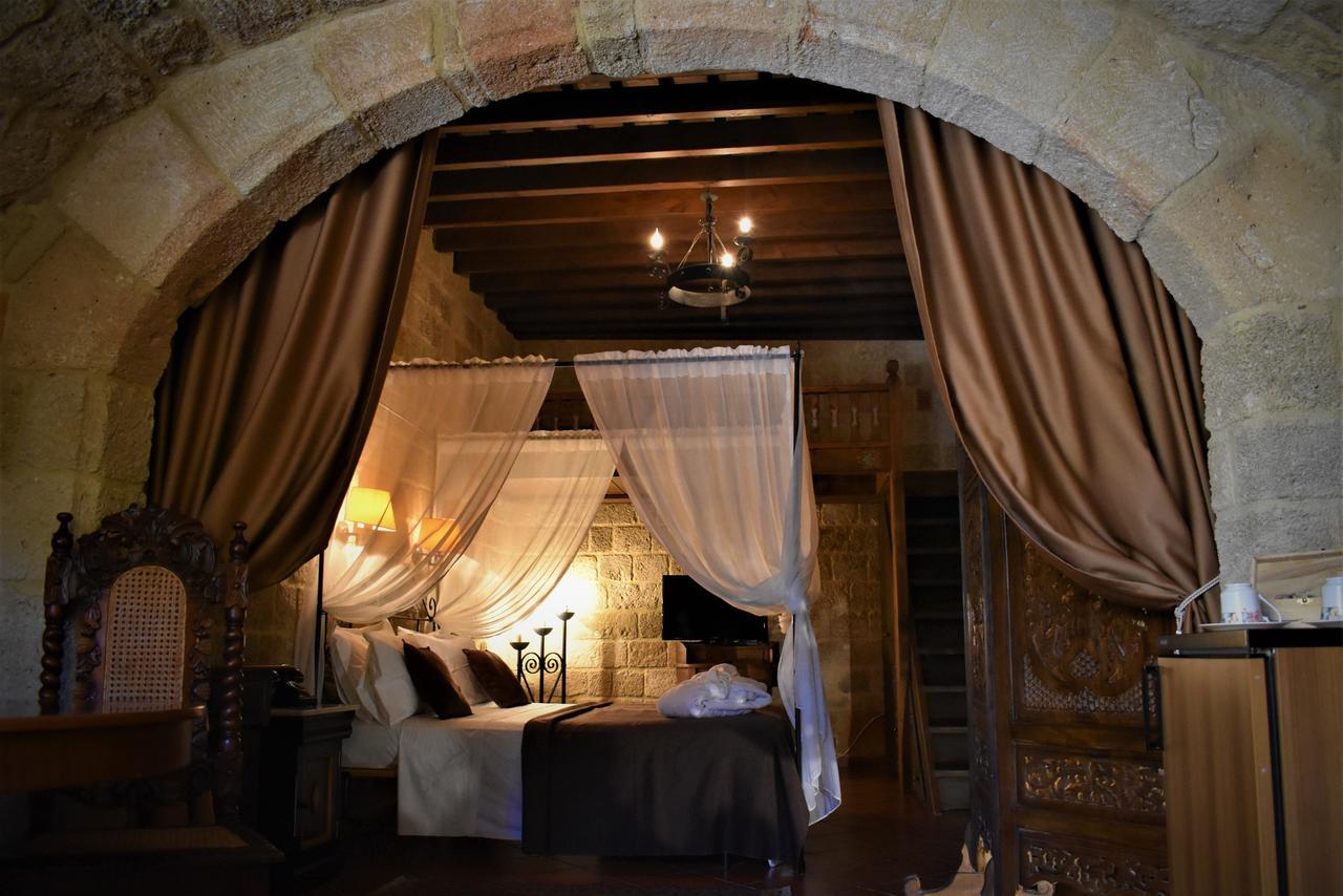 S.nikolis' Historic Boutique Hotel