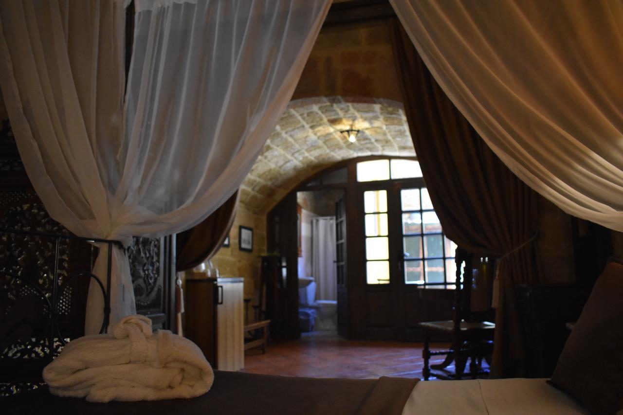 S.nikolis' Historic Boutique Hotel 4*